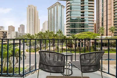 Image de Condo 2br / 1ba au Royal Aloha à Waikiki! Parking gratuit, WiFi gratuit!