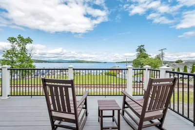 Image de Vivre le lac Winnipesaukee Life! Vues impressionnantes, accès à l'eau, plage, piscine