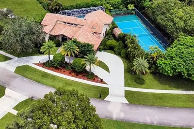 Image de Golfcart Horse Show! Private Luxury Tennis Ct, piscine chauffée Spa, Jardin clos!