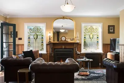 Image de Gladville Daylesford, salle de bain de luxe et soleil magnifique