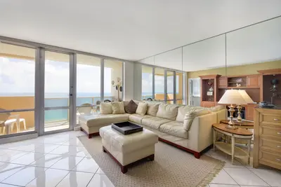 Image de Vues directement en bord de Central emplacement entre South Beach et North Beach