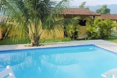 Image de Maisons 2 chambres à Camburi Beach pour la location quotidienne, mensuelle et annuelle.