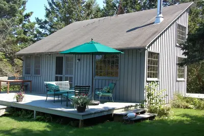 Image de Cottage Prud'homme: chalet architectural lumineux et privé sur Mitchell Cove