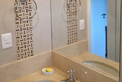 Image de Fit condo moderne avec un grand divertissement (Wembley Tenis)