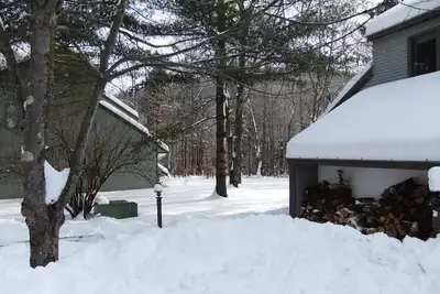 Image de Tranquille 3 B. R Condo; Piscine chauffée et courts de tennis sur place