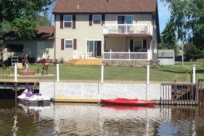 Image de Maison de vacances de luxe pour les sports nautiques, shopping, pêche, chasse et randonnée.