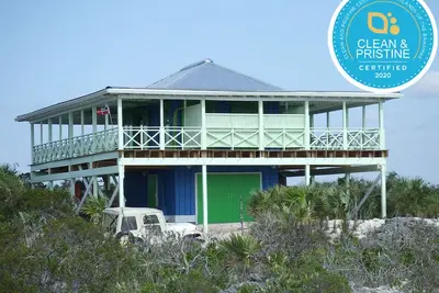 Beach House on private 3. 25 acres avec plage spectaculaire # 1 🌟🌟🌟🌟🌟 avis