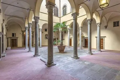 Image de Vivez à la Renaissance avec le confort moderne - à quelques pas de la Galerie des Offices