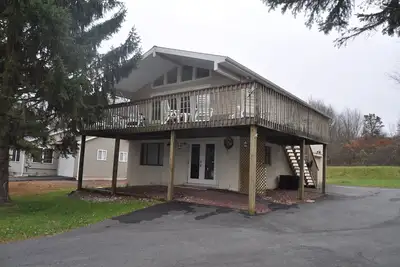 Image de Escapade parfaite dans les Poconos! (Maison n ° 3) HotTub! ! Salle de jeux! ! Wifi! !