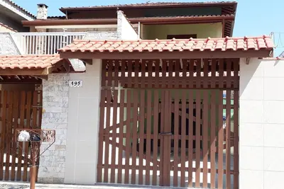Image de Maison confortable sur la côte pour vos vacances.