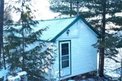 Image de Cottage # 3: Bord de l'eau vierge! Cottages au bord de Bon Echo