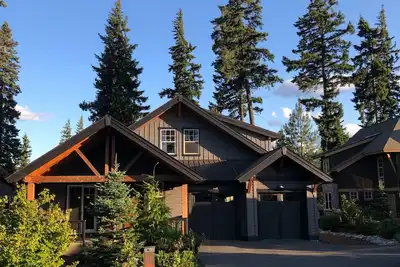 Image de 3 Br * 3. 5 Ba * 8 personnes -Cake Box Lane - Sur le 18e fairway