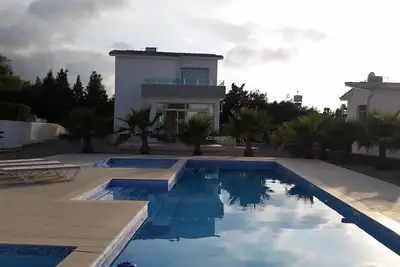 Image de Village Situation avec vue imprenable sur la mer / piscine, à 3 minutes à pied de restaurants