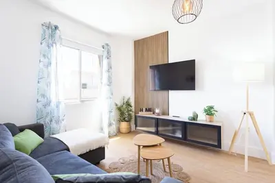 Image de Home2Book Vibrant & Trendy Apt Santa Cruz Center