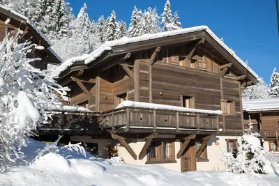 Image de Chalet 5 chambres pour 11 personnes avec sauna. Situé proche des pistes de ski.