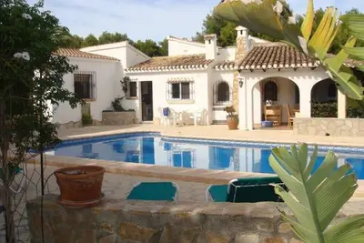 Image de 3/4 Chambre Moraira villa avec piscine, air conditionné et wifi gratuit plus Uk Tv et plus