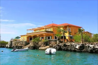 Image de Casa La Iguana - Villa de luxe au bord de l'eau des Galapagos