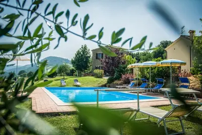 Image de Villa de luxe en pierre, chalet indépendant. Piscine privée. Superbe emplacement et vues! Wifi