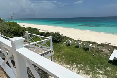 Image de Spectaculaire 4-Br Beachfront -Best emplacement sur la meilleure plage! - 2 Master Suites!