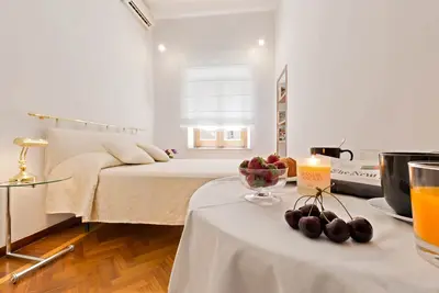 Image de Bienvenue dans la Place d'Espagne