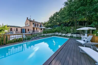 Image de Country House La maison de Carla-Piscine et Wi Fi Free-Trilocale Ă 3 km de la mer