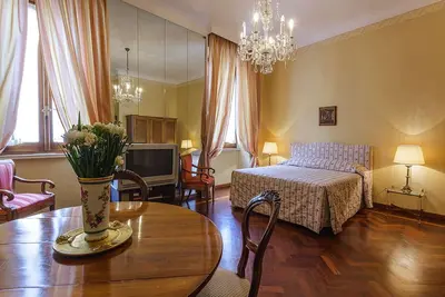 Image de Central entre Place d'Espagne et Fontaine de Trevi 2 chambres doubles Wi Fi