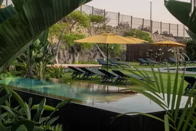 Image de 09 piscine de golf en bord de mer AyP