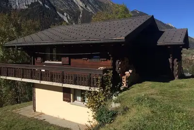 Image de Confortable chalet suisse à la campagne et offrant de superbes vues