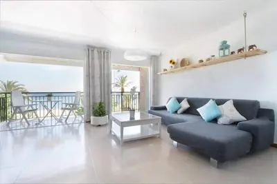 Image de Conception Appartement Waterfront-Wifi-Wide, Acogerdor et lumineux.