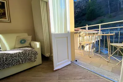 La Perla New & stylish apartment with balcony  Bellagio centre