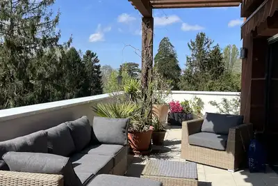 Image de Appartement terrasse au calme dans un ecrin de verdure.