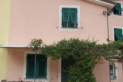 Image de Maison entre mer et montagnes