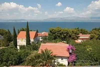 Image de Bel appartement moderne avec vue spectaculaire sur la mer / montagne