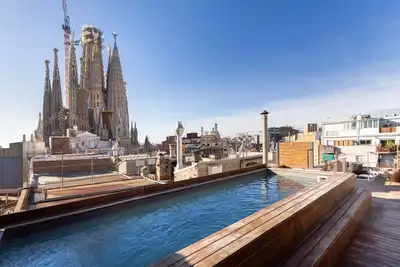 Image de A 2 minutes de la Sagrada Família avec piscine commune