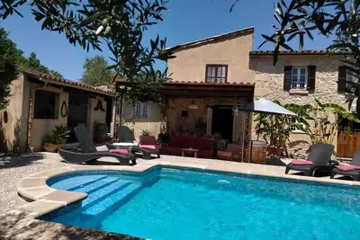 Image de Villa traditionnelle rustique avec jardin et piscine privée à Pollença