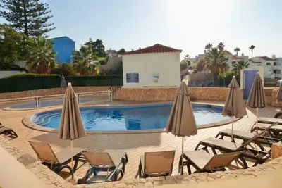 Image de Appartement de luxe avec piscine, Internet et A / C dans le centre de Carvoeiro, Algarve
