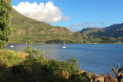 Image de Une propriété de côté de loch avec une vue imprenable située dans le paradis d'un promeneur