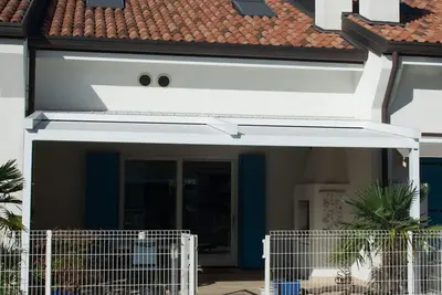 Image de Maison mitoyenne avec piscine