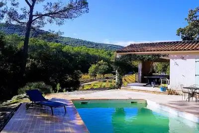 Image de Villa avec piscine au coeur des vignes