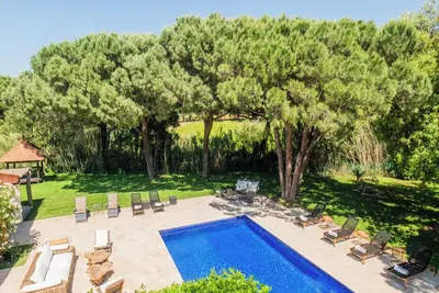 Image de St Tropez, Villa 7, 5 chambres, 8 min du Club 55, piscine chauffée sur 6000m2