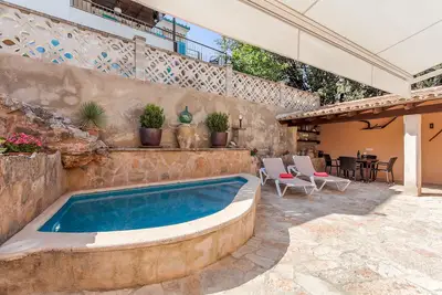 Image de Appartement au 1 er étage avec piscine privée dans le calme, belles plages de Cala.