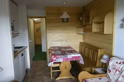 Image de Appartement Savoyard Pour 5 Personnes Avec Acces Direct Aux Pistes
