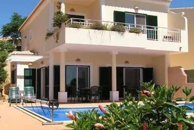 Image de Villa avec la piscine privée, vue de mer de Sup. promenade 10m à la plage