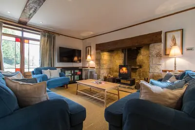 Image de Atherstone Farmhouse - ferme au toit de chaume qui dort 14 invités dans 6 chambres