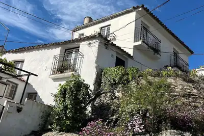 Image de Une adorable maison de village en bordure d'un parc national