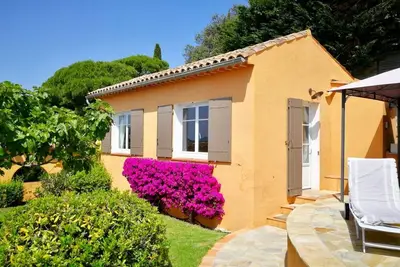 Image de Individual house. Exceptional sea view, swimming pool, beach 400 m away.