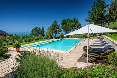 Image de Villa Mario 'avec piscine pour la chambre de sept personnes à Cefalù, avec Wifi