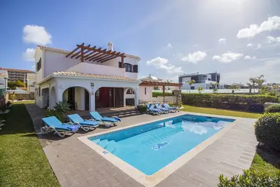 Image de Villa Magali | 4 Chambres | a Pied de la Plage | Galé
