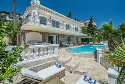 Image de Villa de luxe avec vue sur la mer