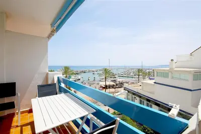 Image de Appartement avec vue sur la mer, Wifi et clima, Près de la plage, des restaurants et du port